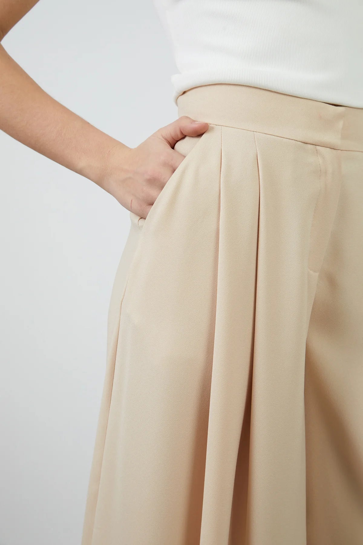 M1J057 TROUSERS بنطلون