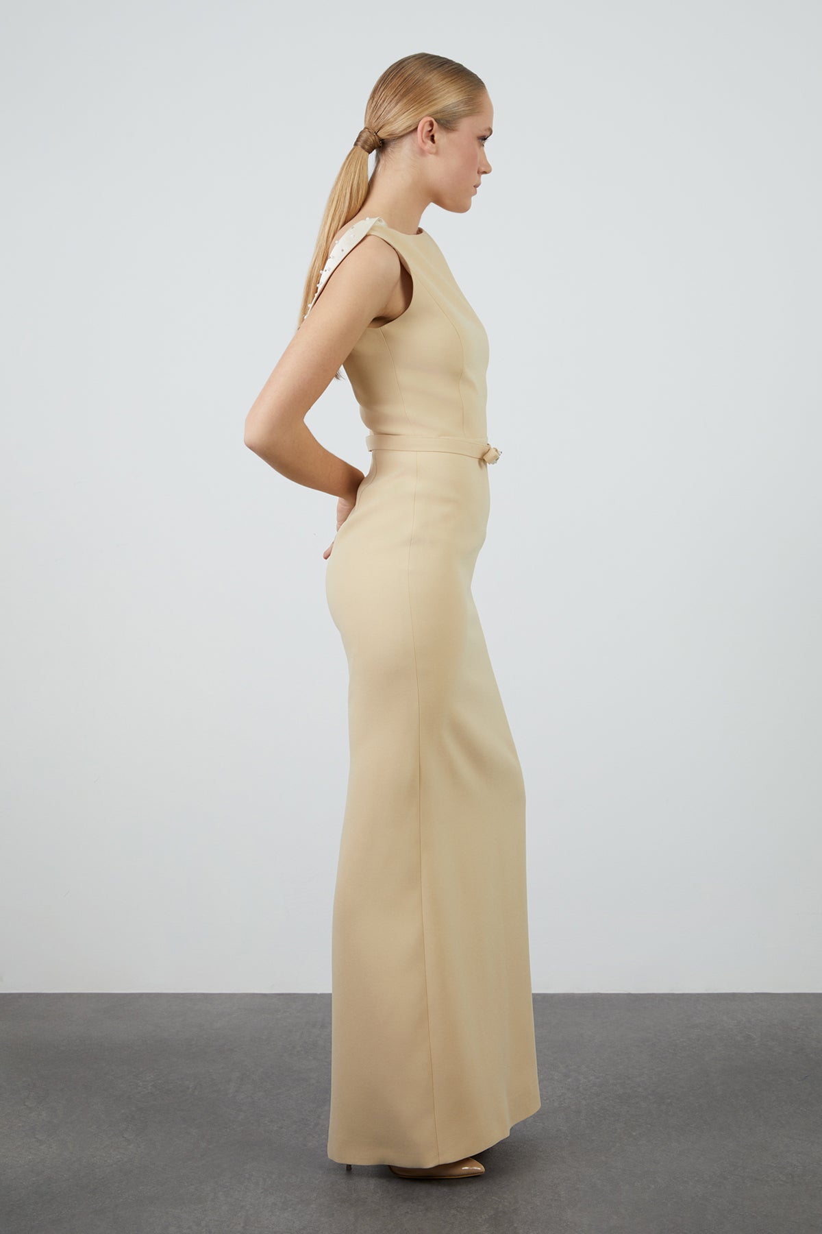 M5J100 DRESS فستان