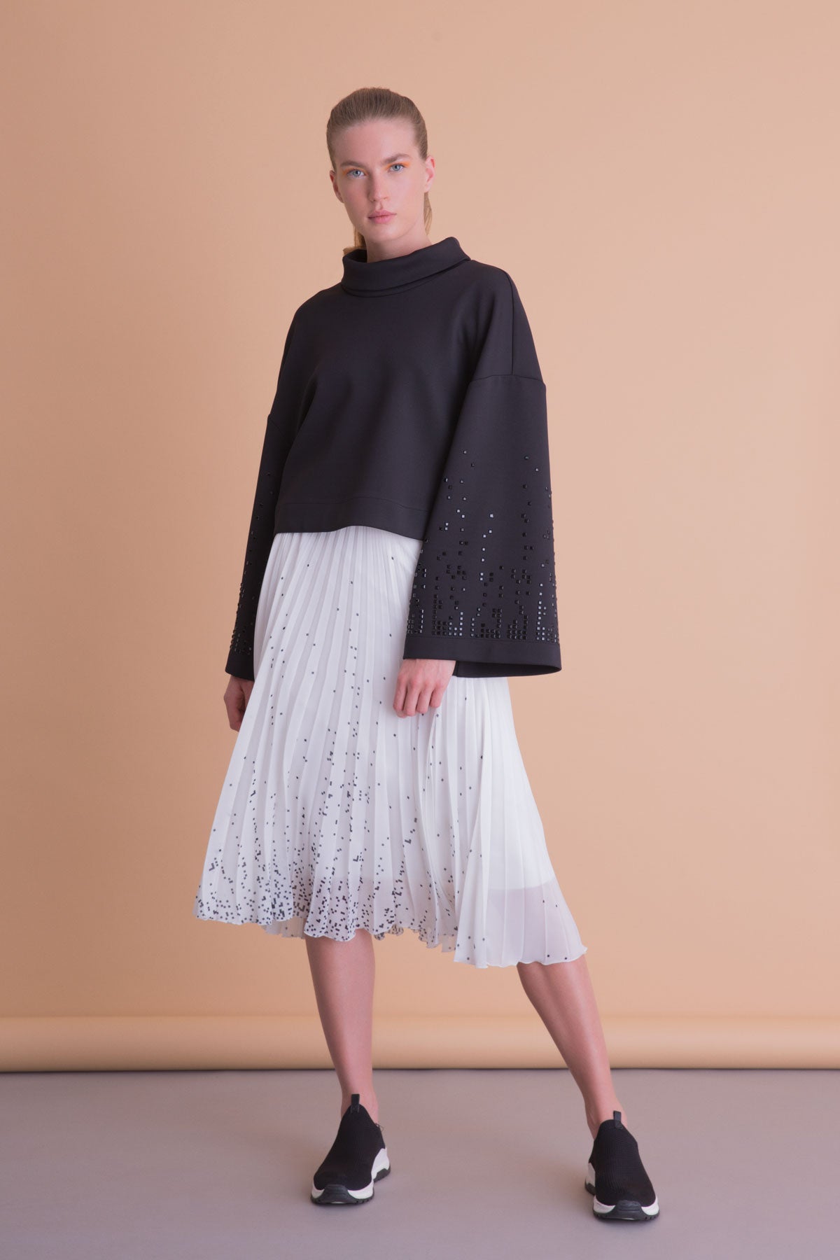 M3A002 SKIRTتنوره