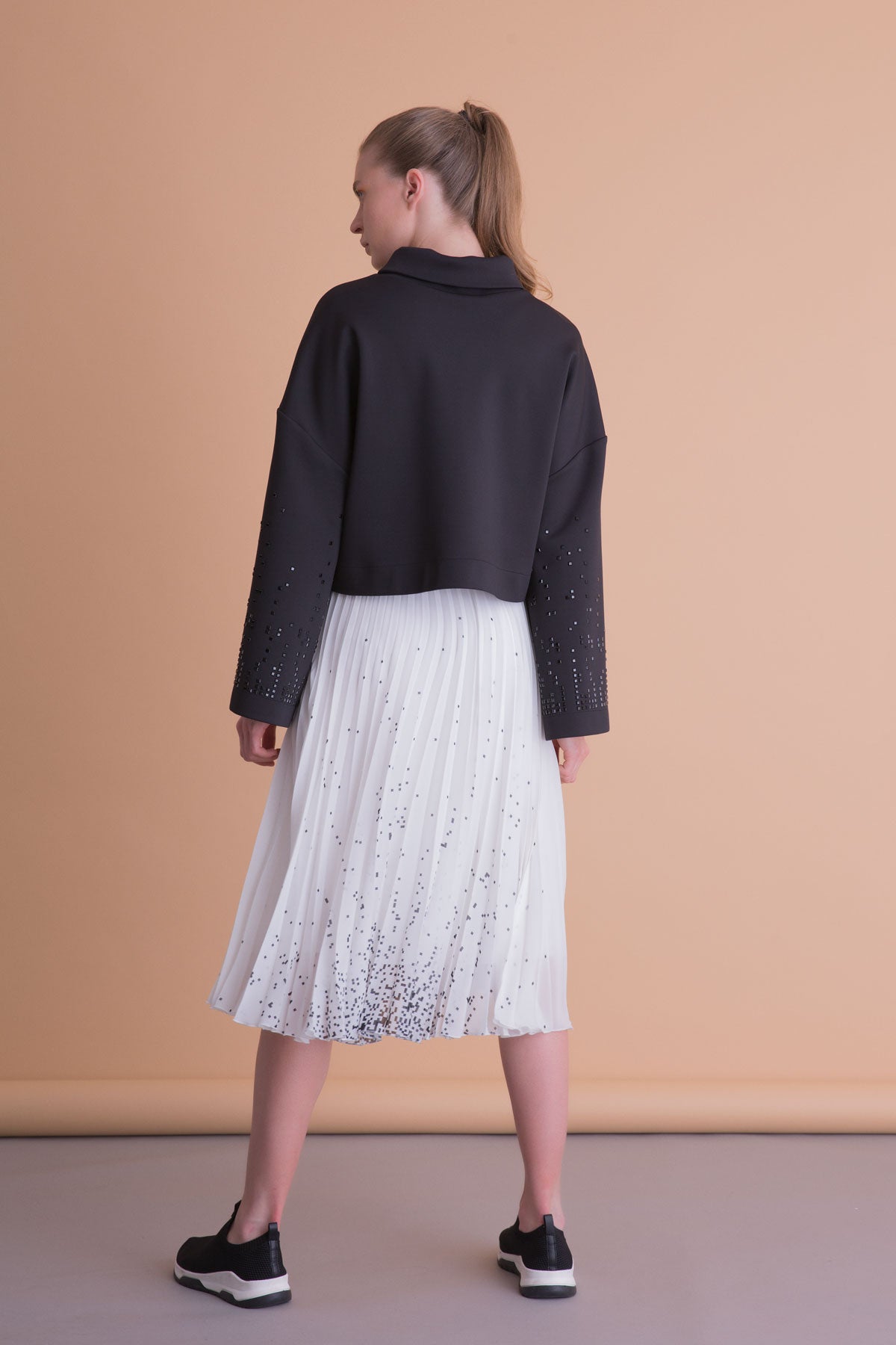 M3A002 SKIRTتنوره