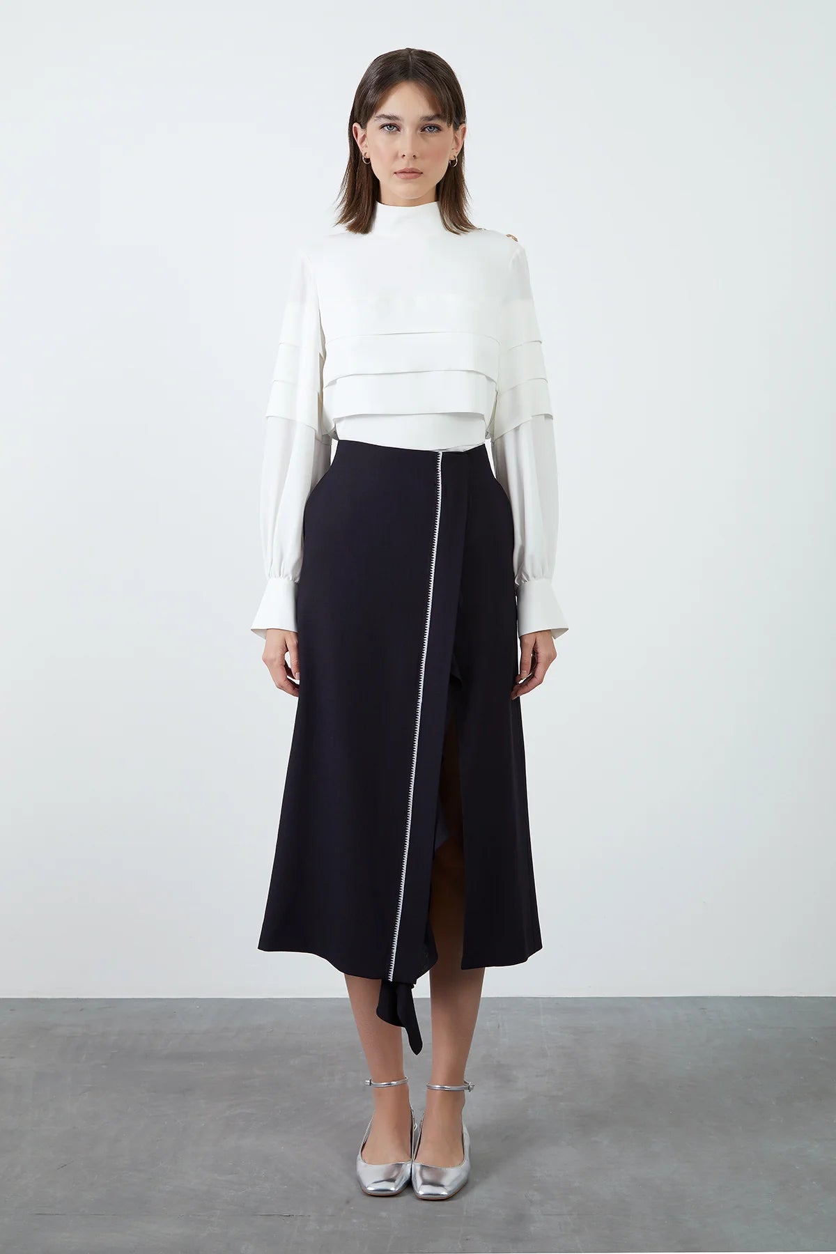 M3I025 SKIRT تنورة