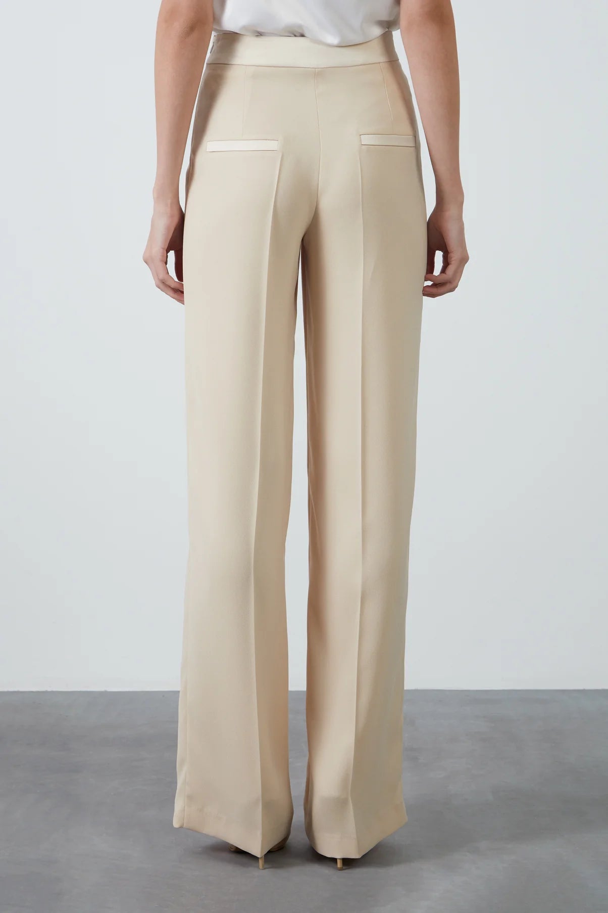 M1J085 TROUSERS بنطلون