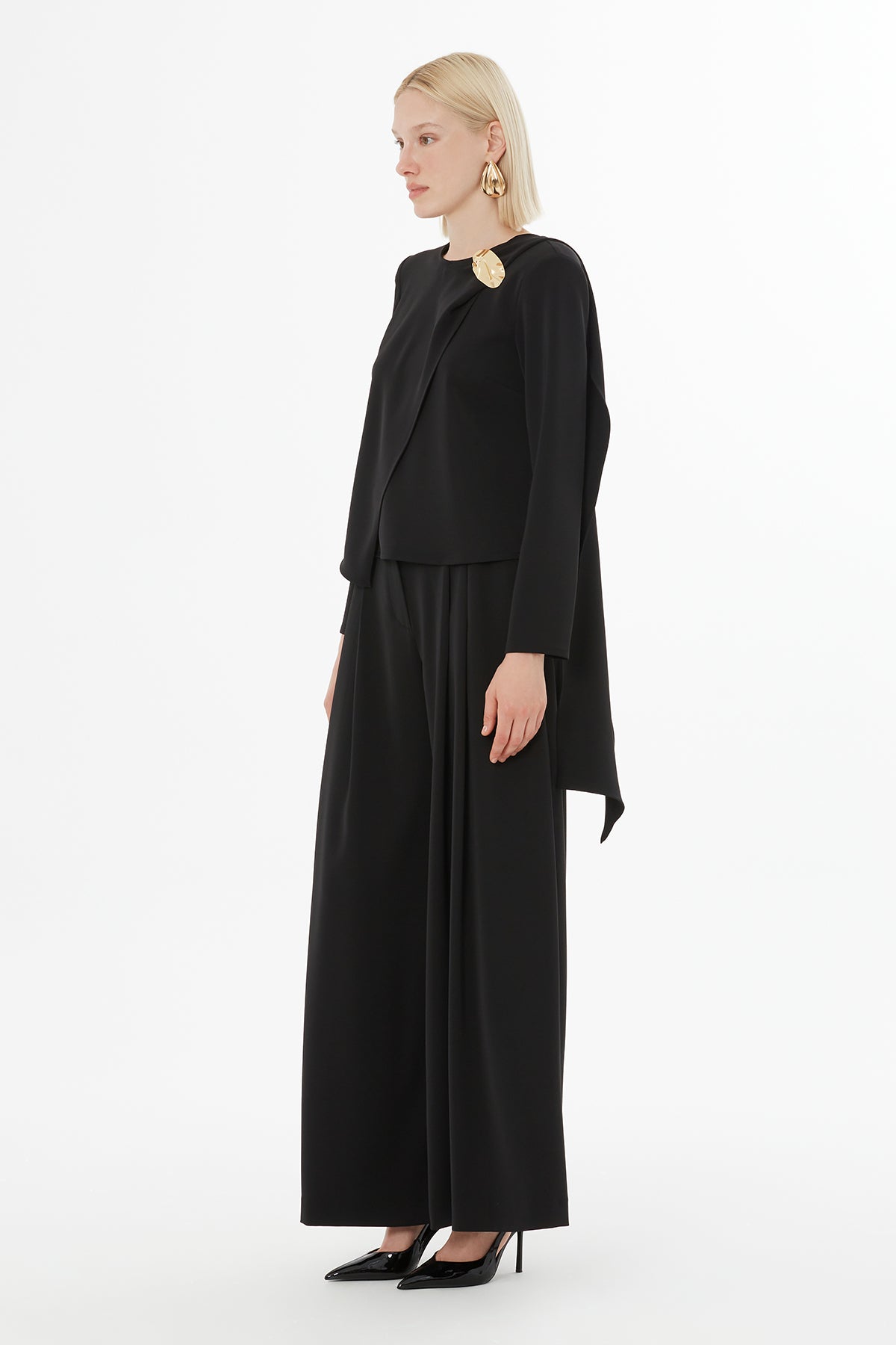 MTKM627 SUIT بدله