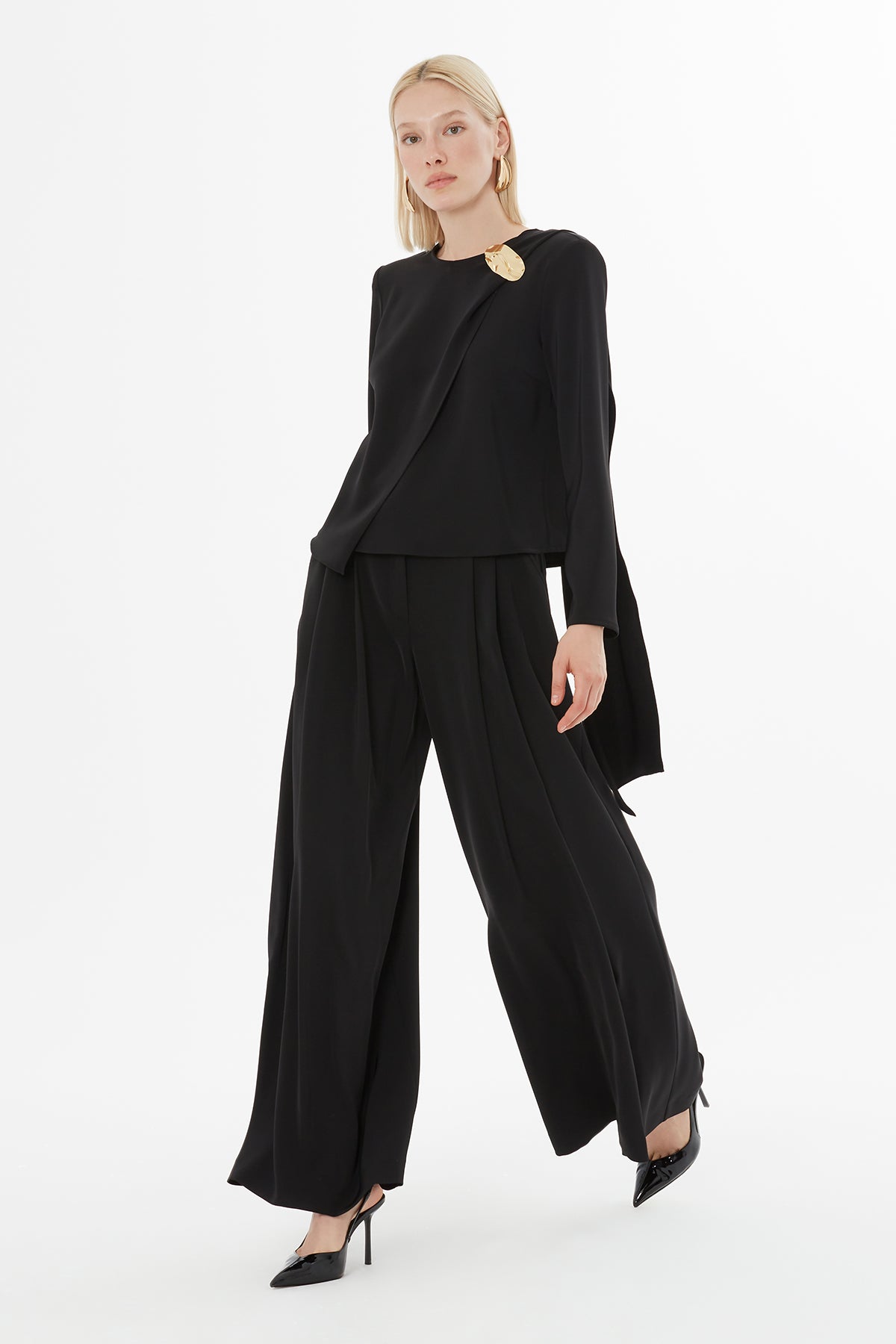 MTKM627 SUIT بدله
