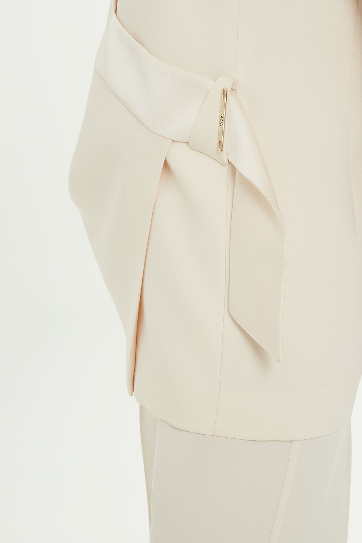 M4L051 JACKET جاكيت