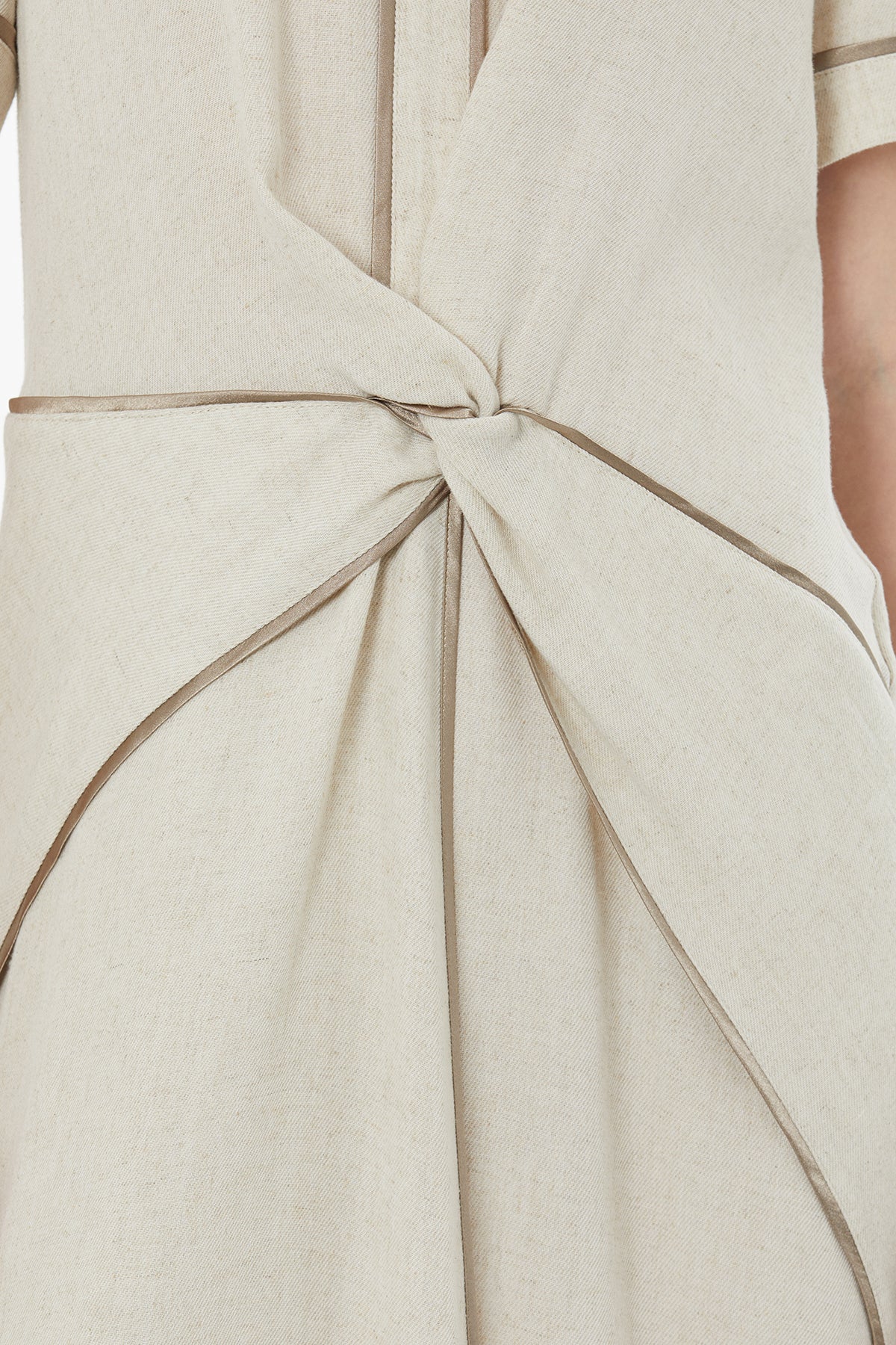M5N040 DRESS فستان