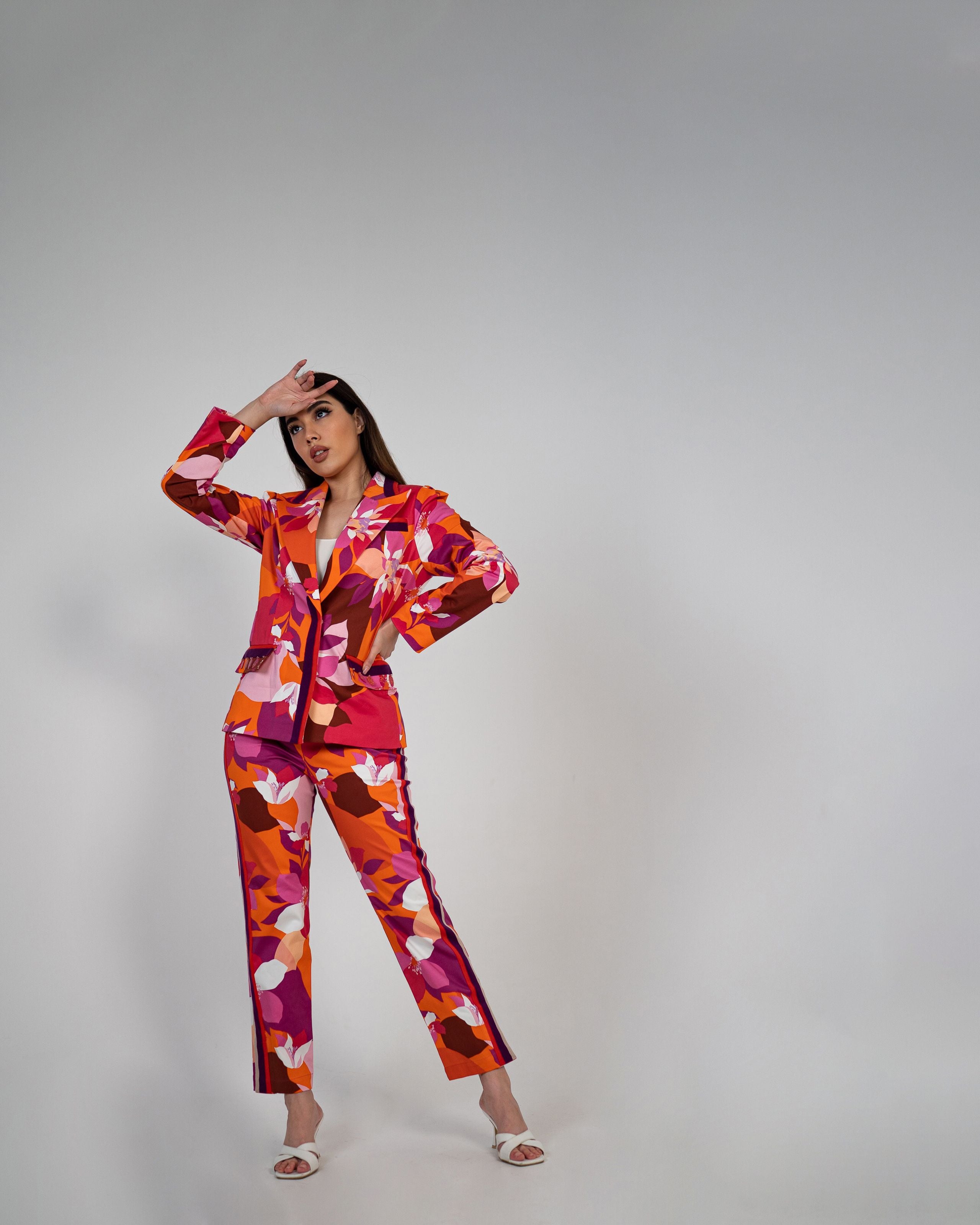 M1F089 TROUSERS بنطلون