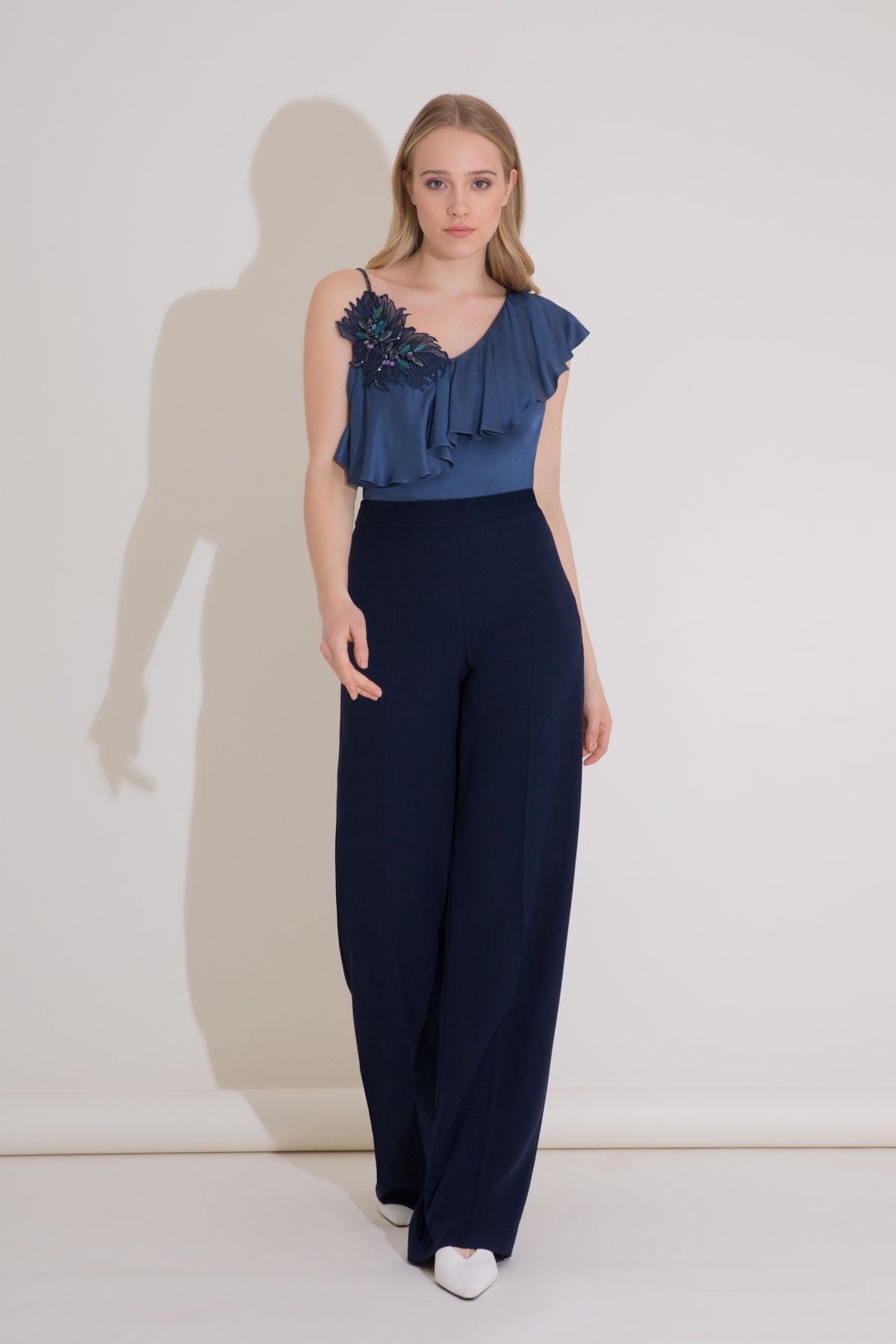 M1B057 TROUSERS بنطلون