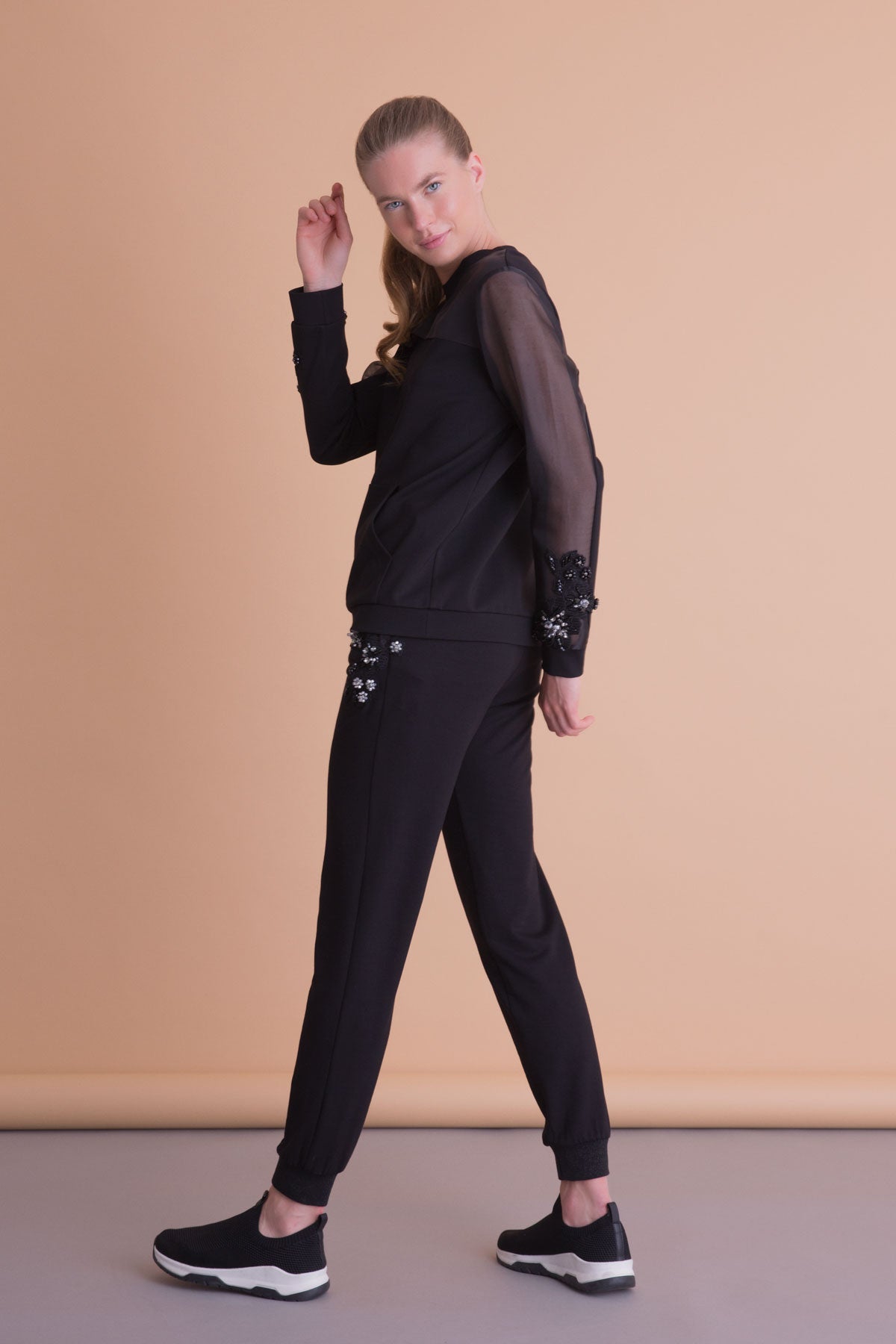 M2A080BLOUSEبلوزه