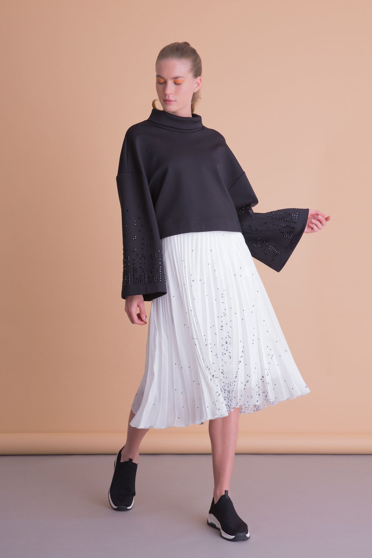 M3A002 SKIRTتنوره