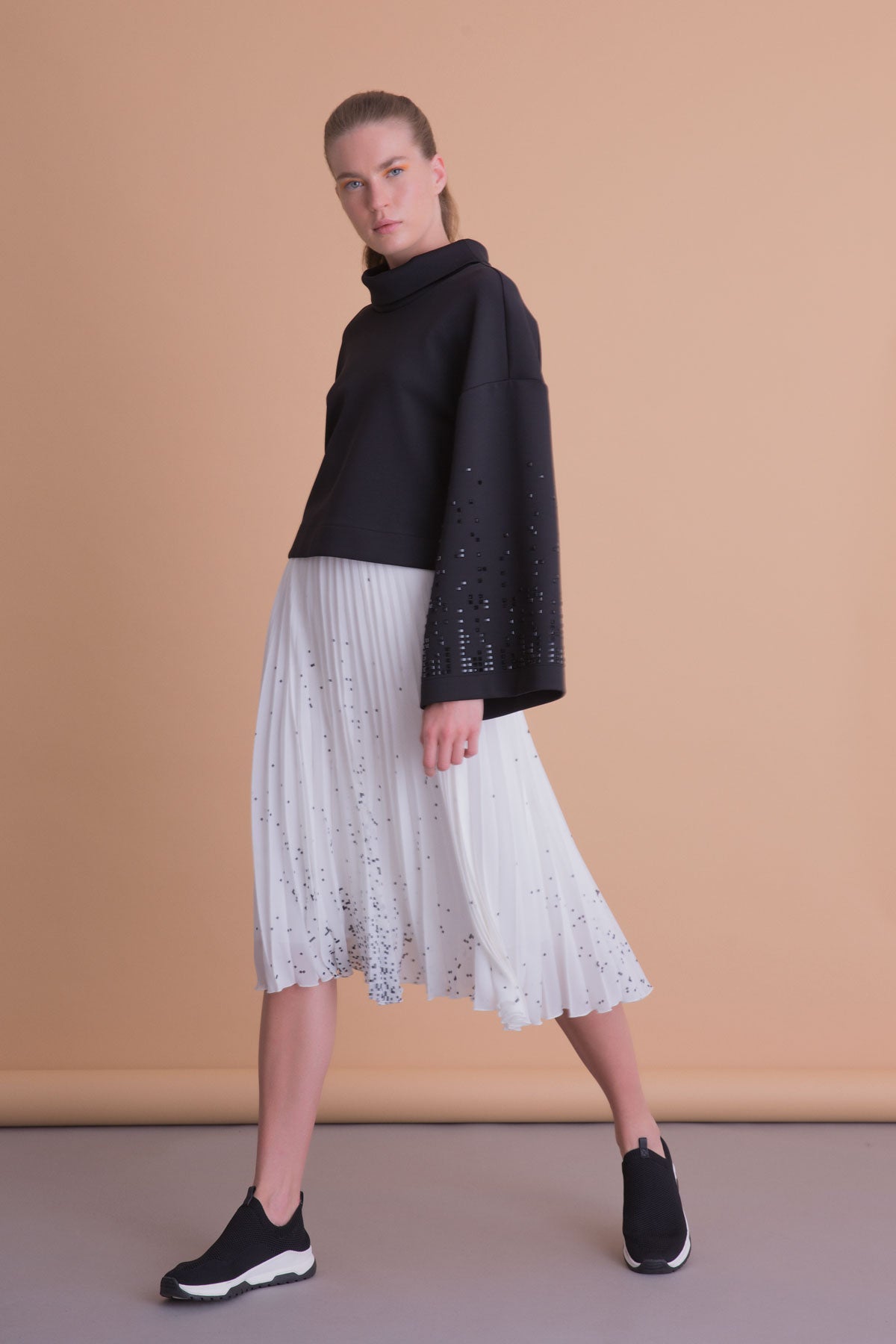 M3A002 SKIRTتنوره